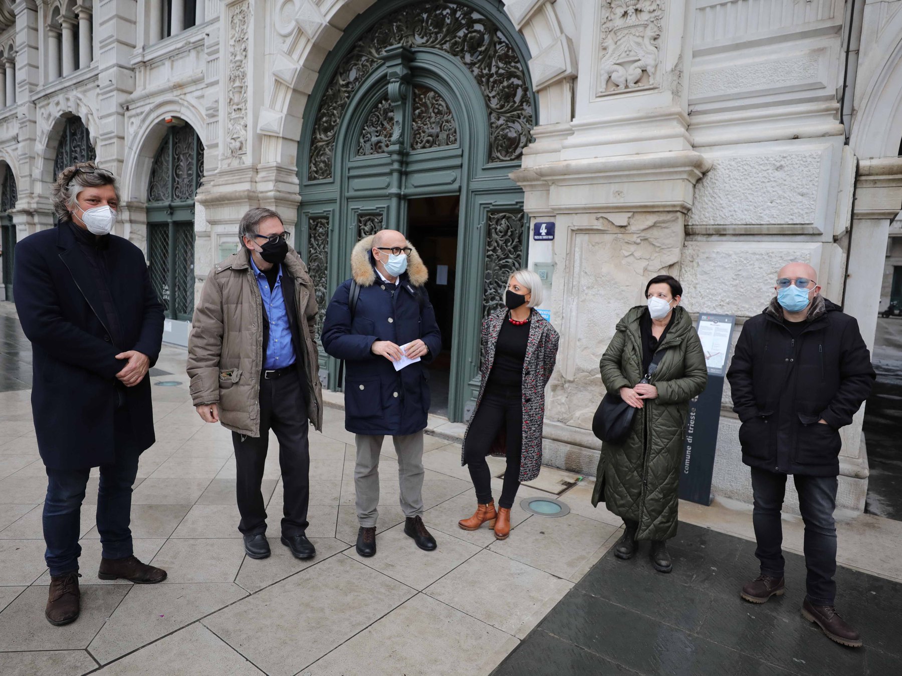 “Varata” e attiva da stamane la pagina facebook https://www.facebook.com/servizisocialitrieste    del dipartimento ai servizi e alle politiche sociali del Comune di Trieste
